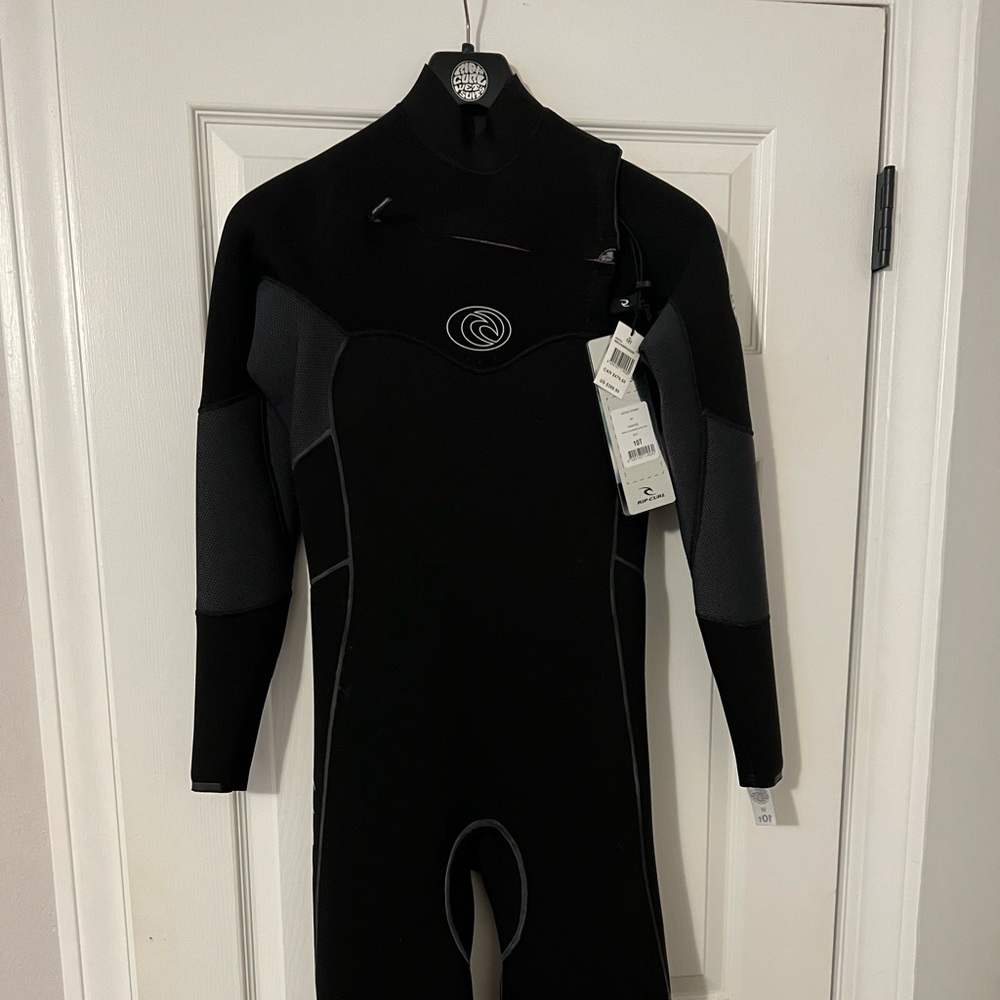 Brand New NWT women’s flashbomb Rip Curl wetsuit 10T